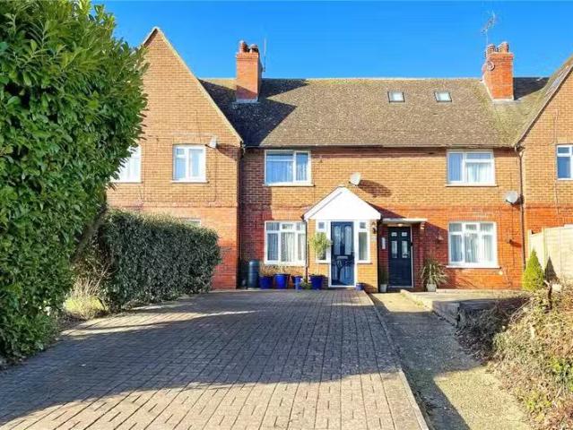 2 bedroom house for rent in Arundel Road, Angmering, Littleham.