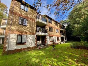 2 bedroom house for rent in St. Botolphs Road, Worthing, BN11