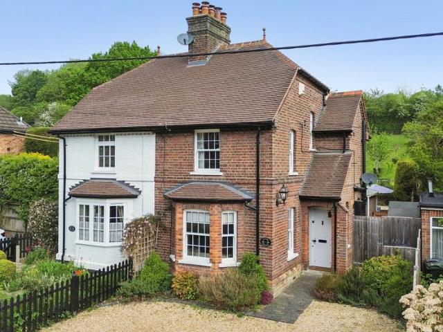 2 bedroom house for sale