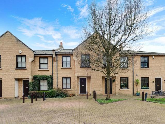 2 bedroom house for sale