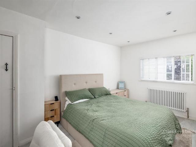 2 bedroom house for sale
