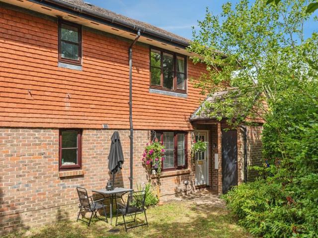 2 bedroom house for sale