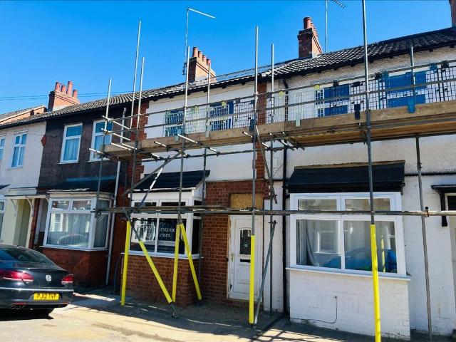 2 bedroom terraced house for sale