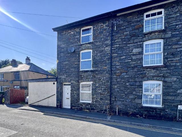 2 bedroom house for sale