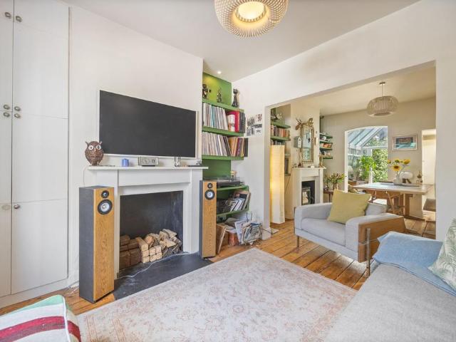 2 bedroom house for sale