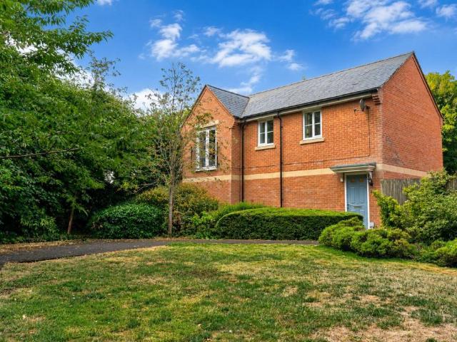 2 bedroom house for sale