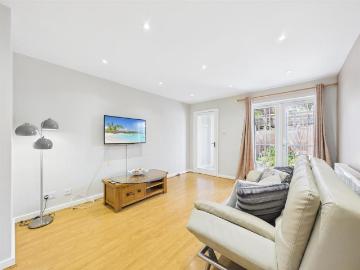2 bedroom house for sale