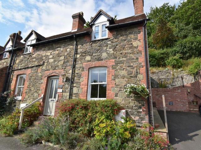 2 bedroom house for sale