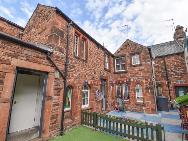 2 bedroom house for sale