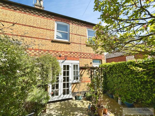 2 bedroom house for sale