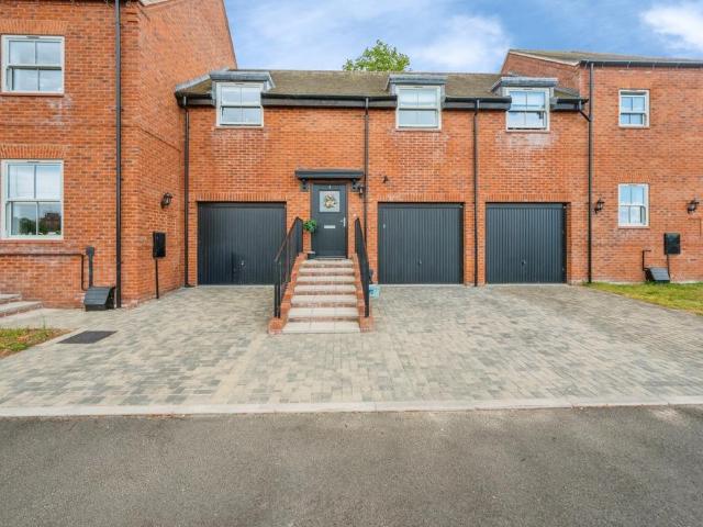 2 bedroom house for sale
