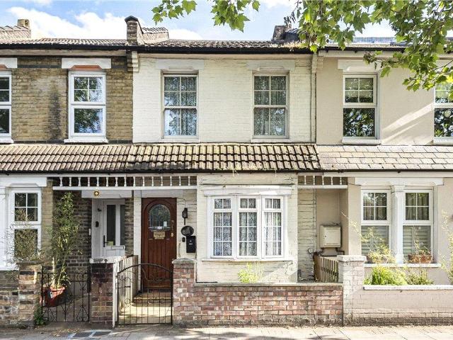 2 bedroom house for sale