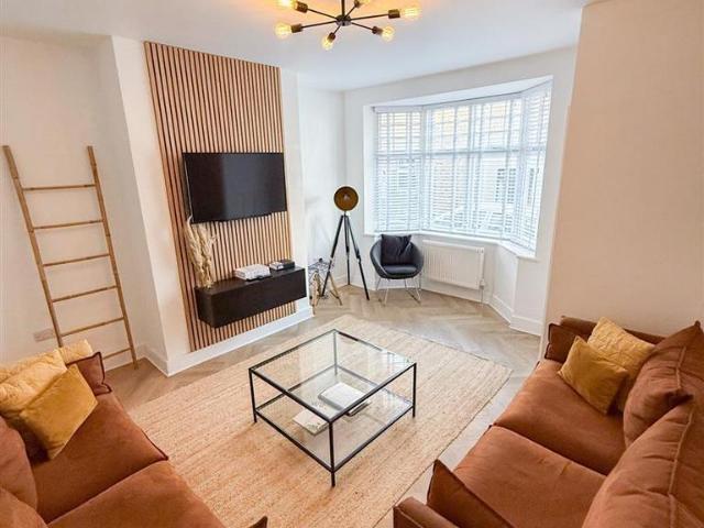 2 bedroom house for sale