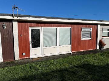2 bedroom bungalow for sale