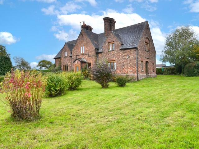 2 bedroom house for sale