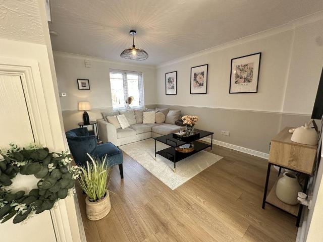 2 bedroom house for sale
