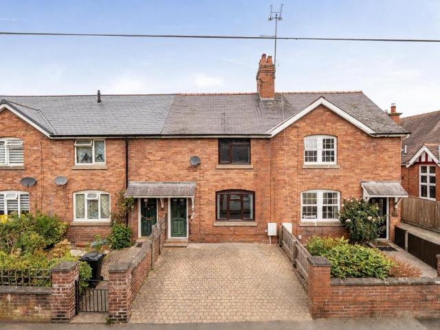 2 bedroom terraced house for sale