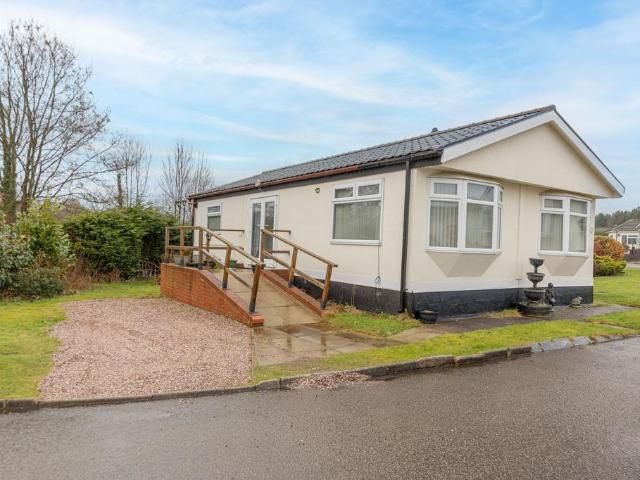 2 bedroom house for sale