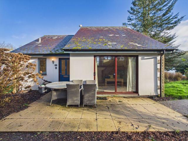 2 bedroom house for sale