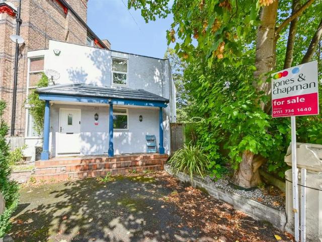 2 bedroom house for sale