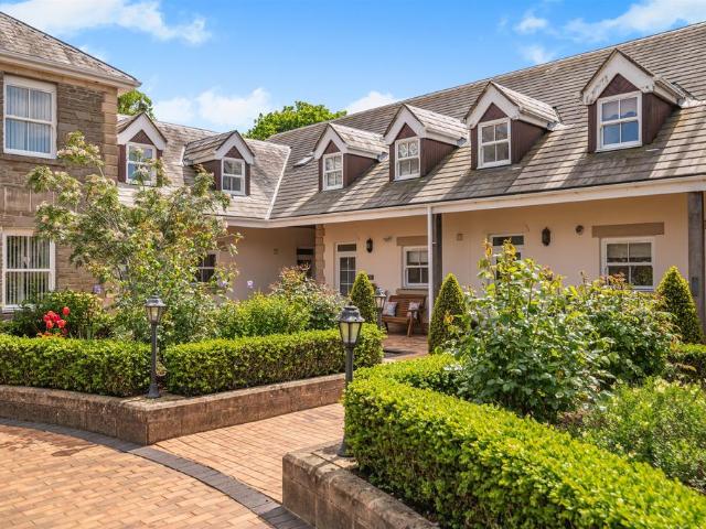 2 bedroom house for sale