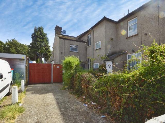 2 bedroom maisonette for sale