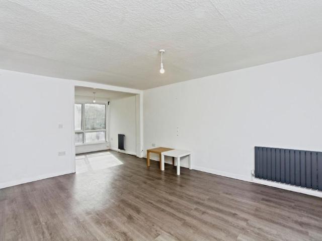 2 bedroom house for sale