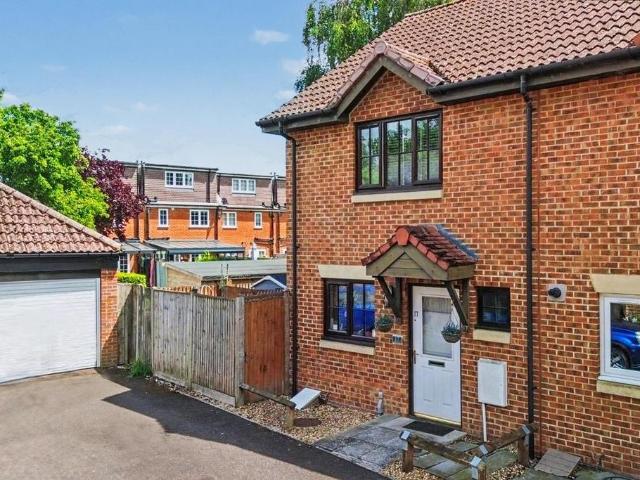 2 bedroom end of terrace house for sale