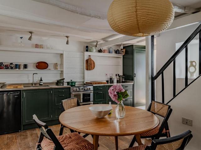 2 bedroom house for sale