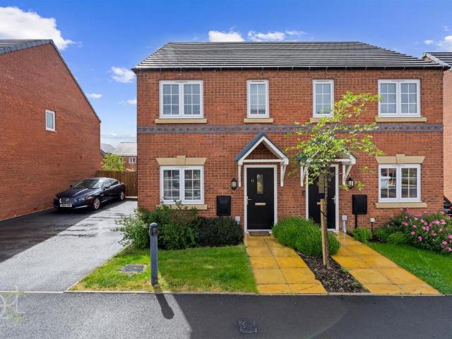 2 bedroom semi detached house for sale