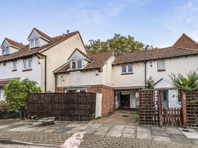 2 bedroom house for sale