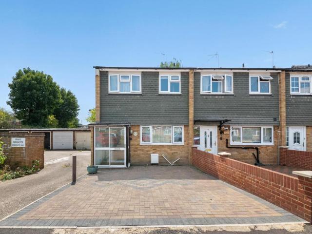 2 bedroom house for sale
