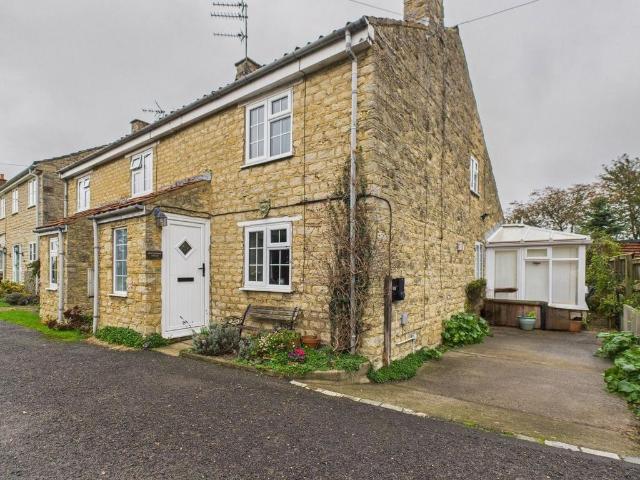 2 bedroom house for sale