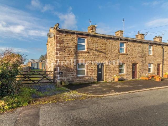 2 bedroom house for sale