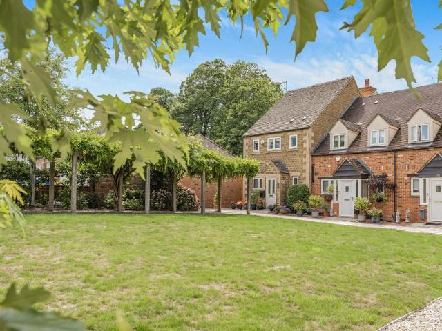 2 bedroom house for sale