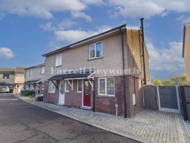 2 bedroom house for sale