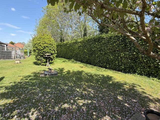 2 bedroom house for sale