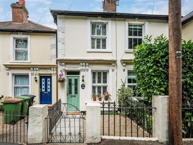 2 bedroom house for sale