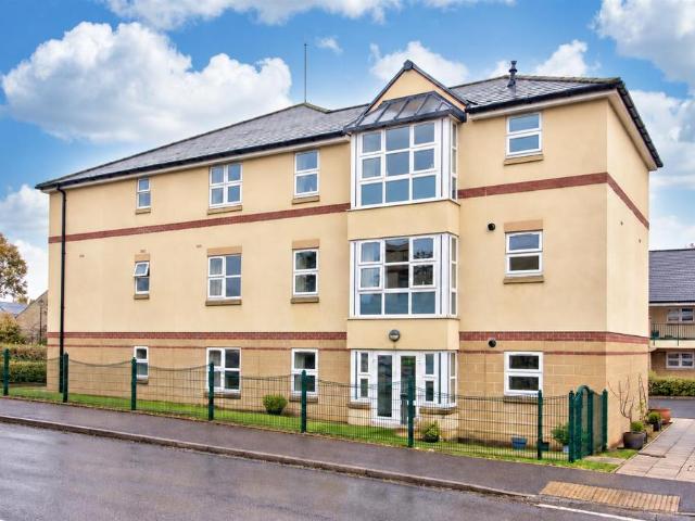 2 bedroom house for sale