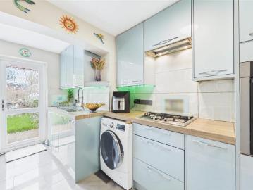 2 bedroom house for sale