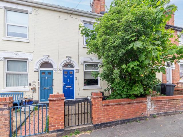 2 bedroom house for sale