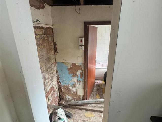 2 bedroom house for sale
