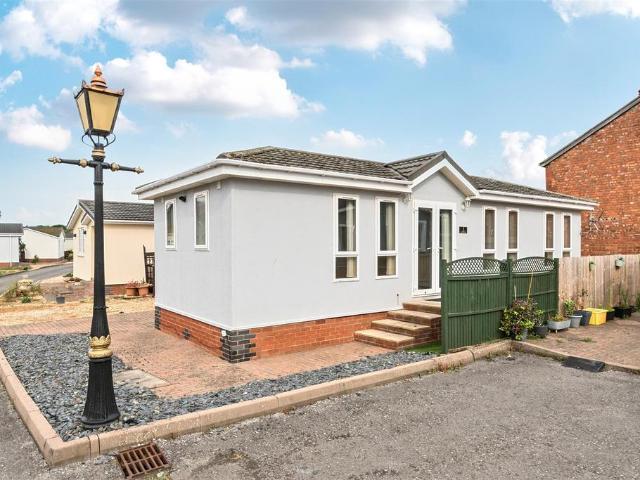 2 bedroom house for sale
