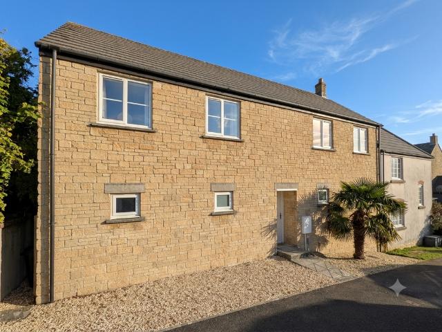 2 bedroom house for sale