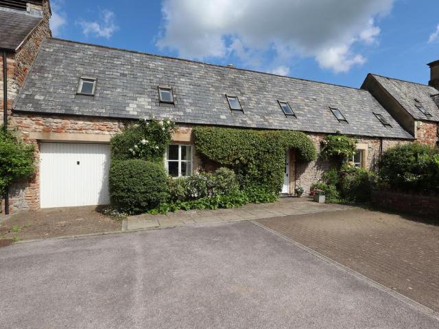2 bedroom house for sale