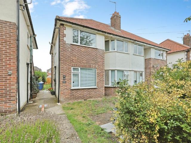 2 bedroom maisonette for sale