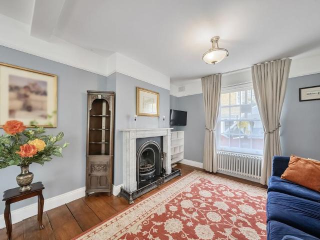 2 bedroom house for sale