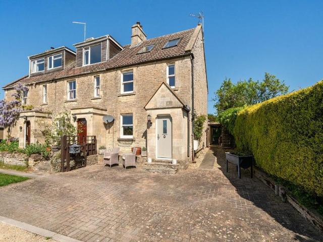 2 bedroom house for sale