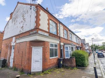 2 bedroom house for sale