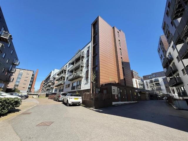 2 bedroom house for sale